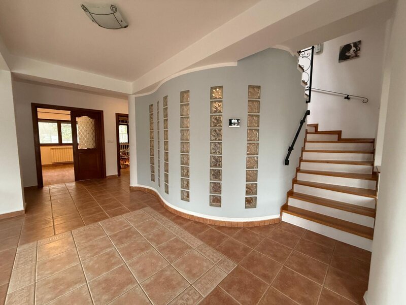 Vila 6 camere Baneasa birouri Bd Ion Ionescu de la Brad de inchiriat