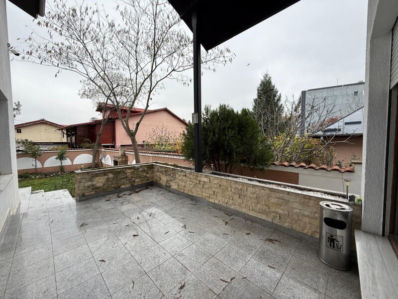 Vila 6 camere Baneasa birouri Bd Ion Ionescu de la Brad de inchiriat