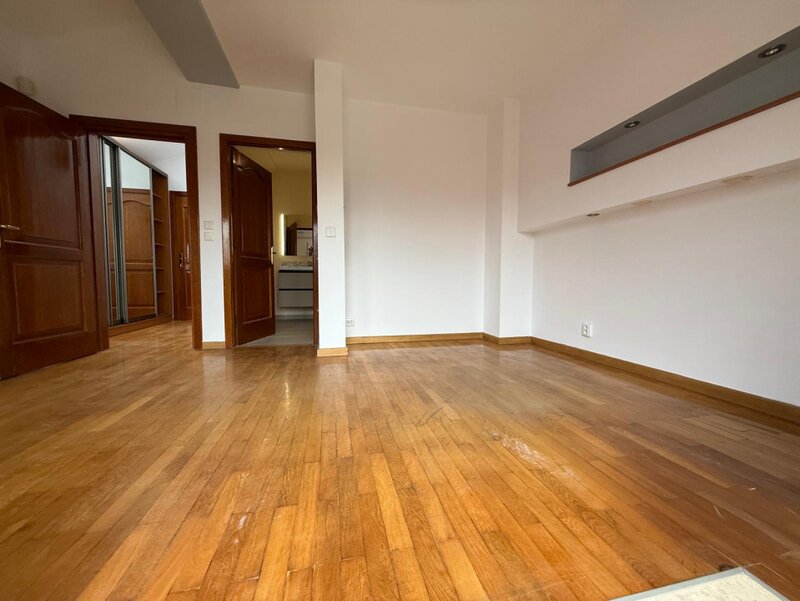 Vila 6 camere Baneasa birouri Bd Ion Ionescu de la Brad de inchiriat